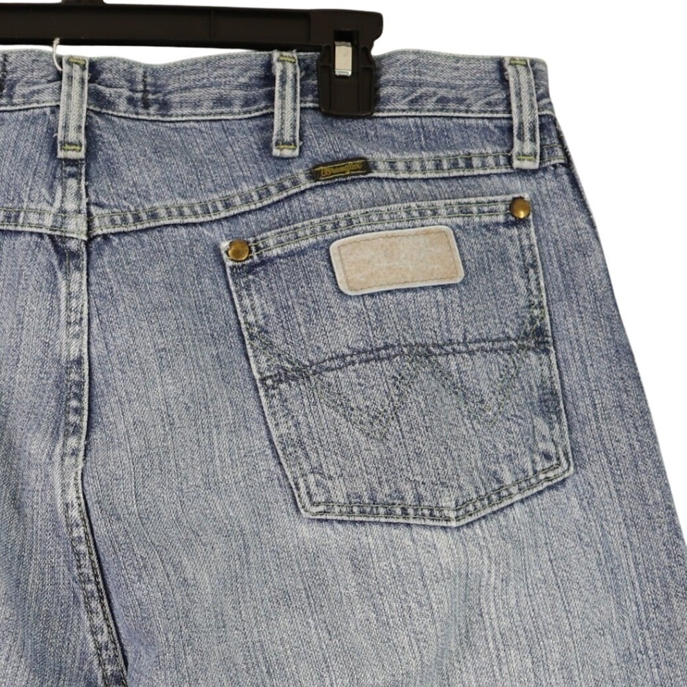Wrangler George Strait Cowboy Cut Jeans Mens 38x32 Light Wash Denim Western Wear